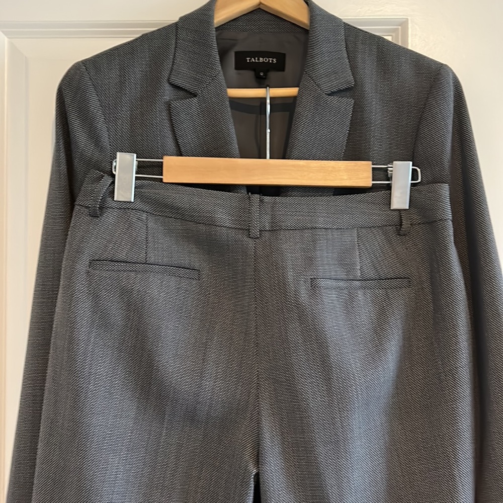 Talbots lined suit. - Picture 4 of 6